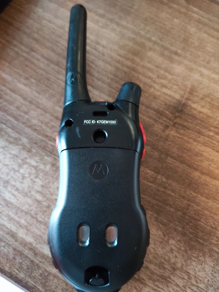 Motorola EM1010 walkie talkie emisie receptie