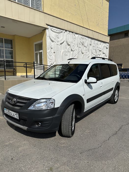 продам авто ларгус кросс срочно