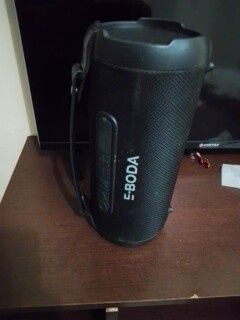 Boxă forte bună wireless se aude foarte tare