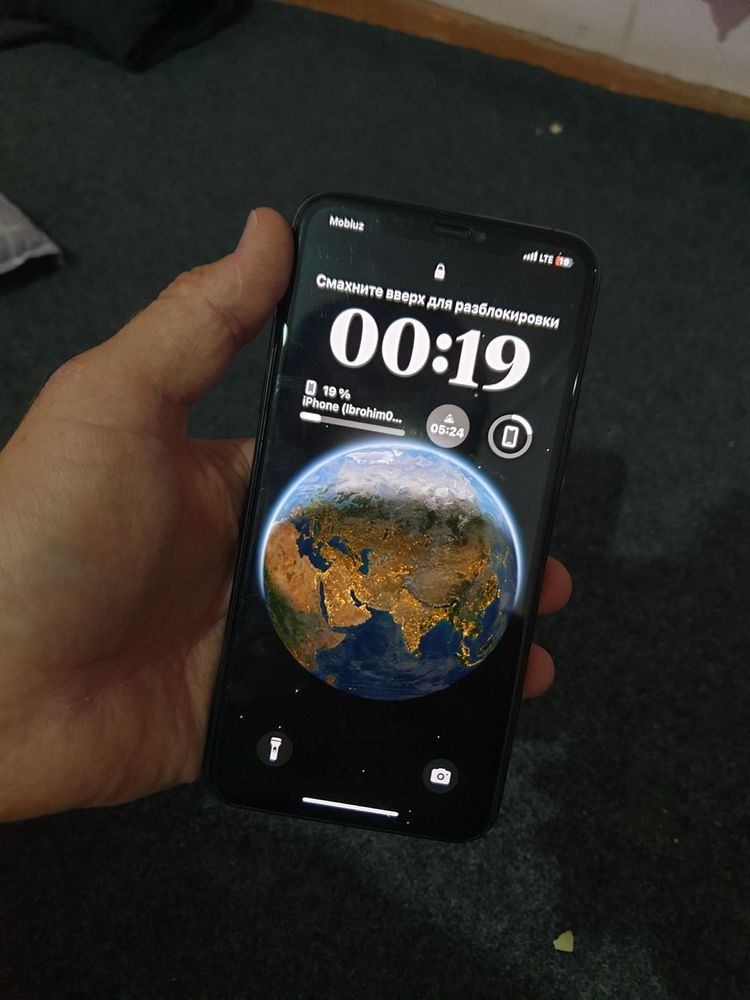 Iphone 11 pro max 256 GB. yomkiti 76%