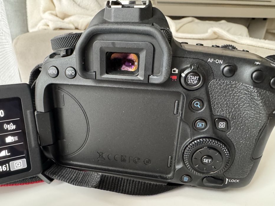 KiCanon Full Frame 6D Mark II + 50mm f1.4 la cutie!