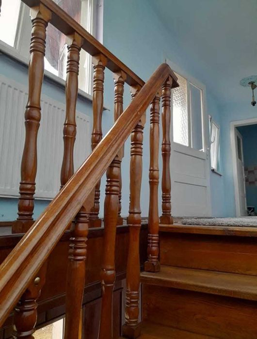 Casa cu etaj inchiriat