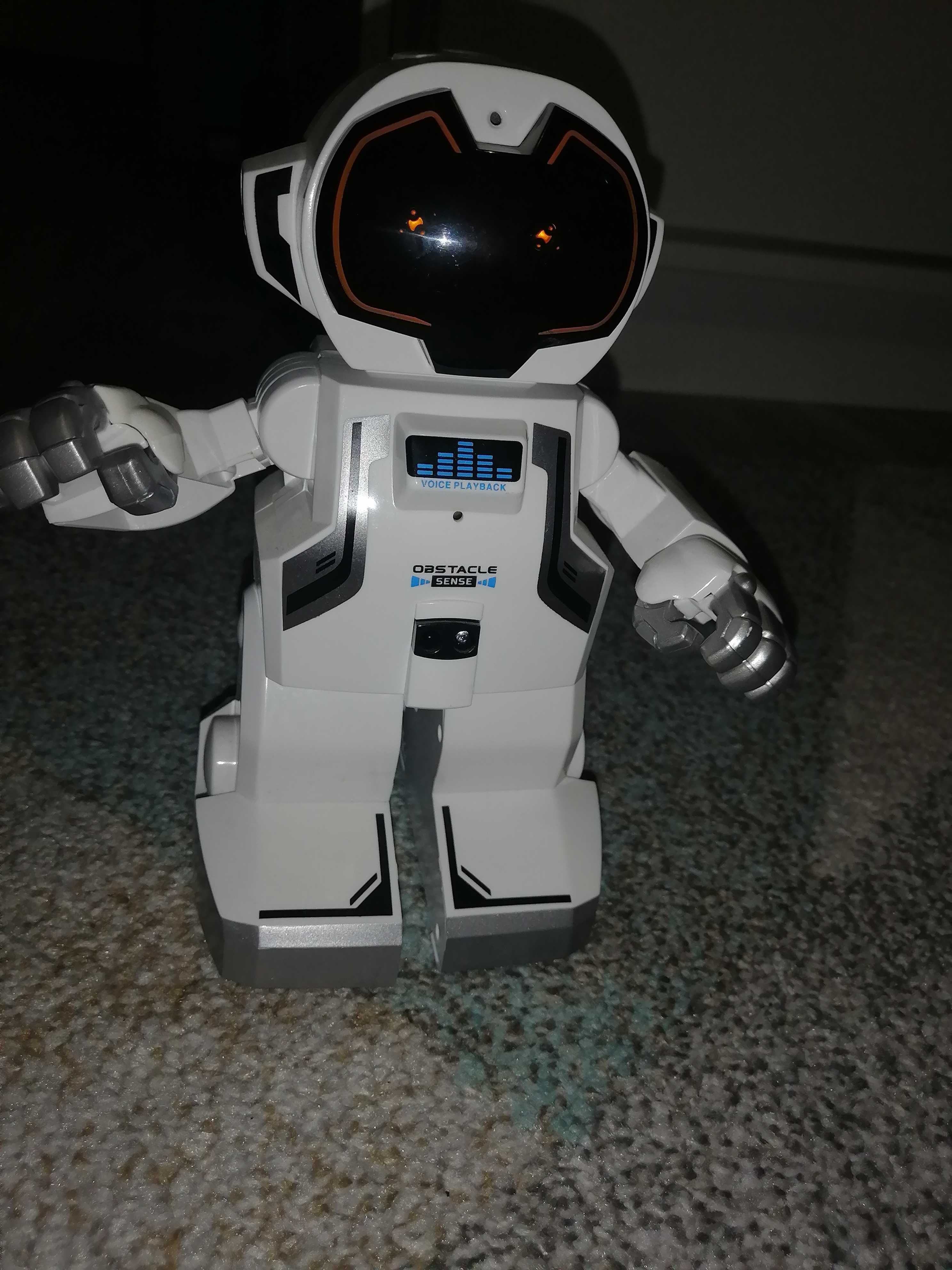 Интерактивен робот Silverlit