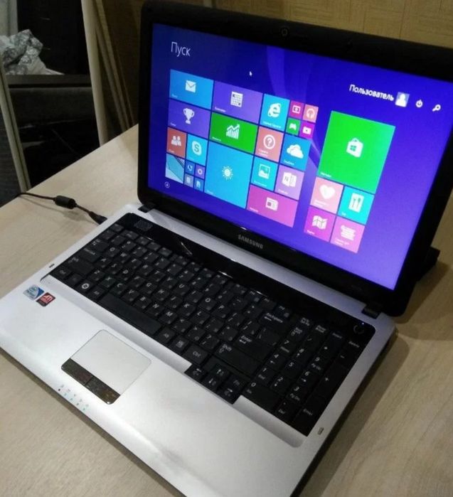 Ноутбук samsung.