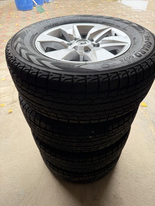 Диск оригинал Toyota Prado қыстық шинамен (с зимними шинами)
