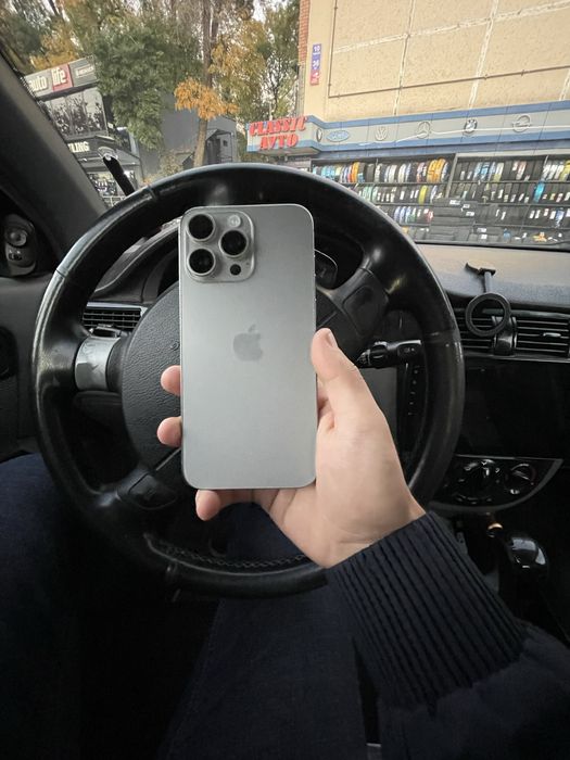 Iphone 15 pro max 256 90%