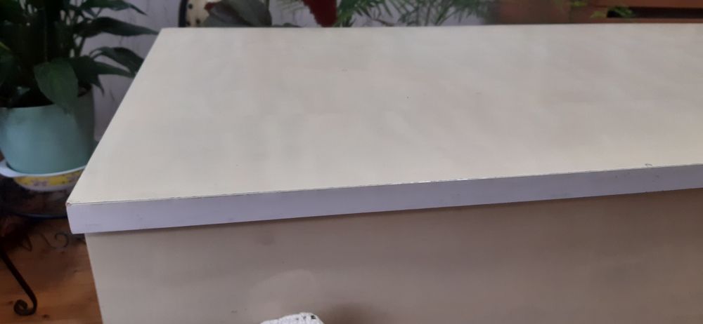 Скрин със 6 чекмеджета и старо красиво шкафче