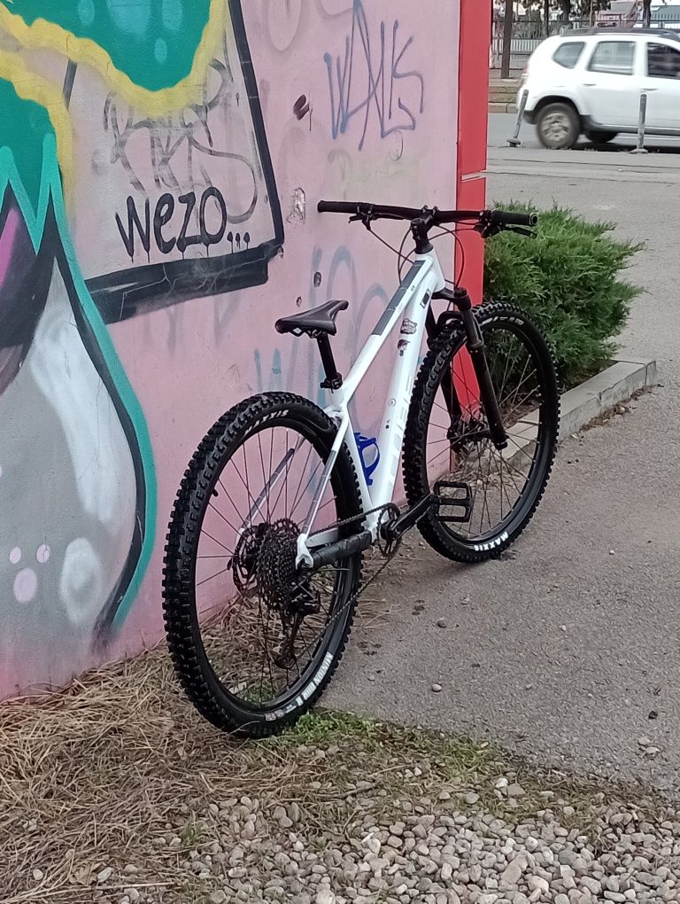 Bicicleta Cube acid 2022