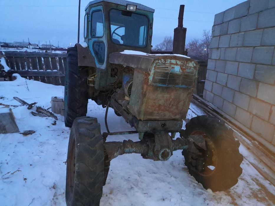 Трактор продам на ходу