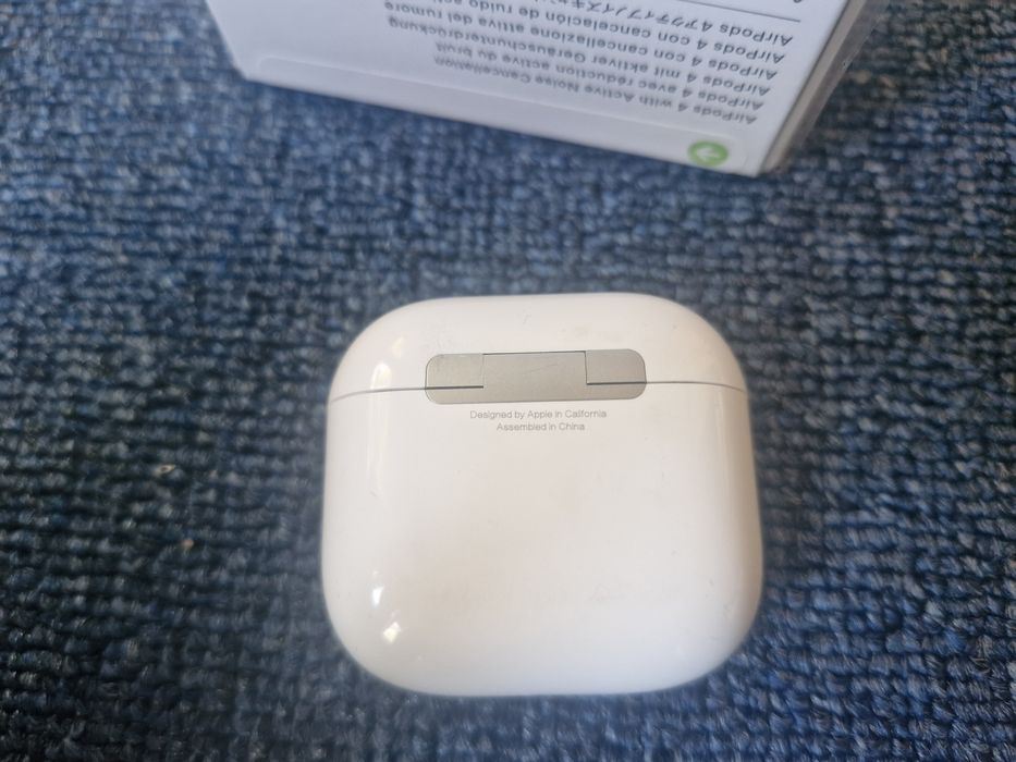 Airpods 4 bluetooth naushnik
