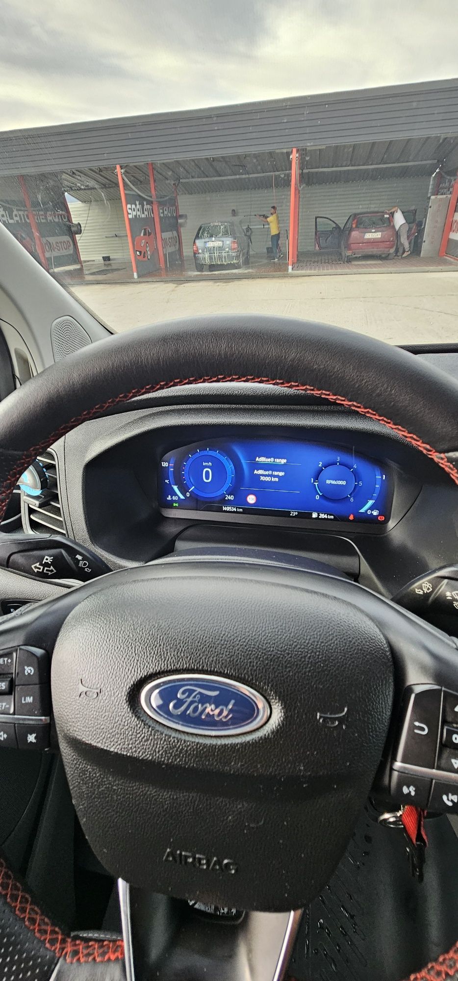 Ford transit custom 2.0 l.    170 cp anul 2020 .8+1 modelling lung