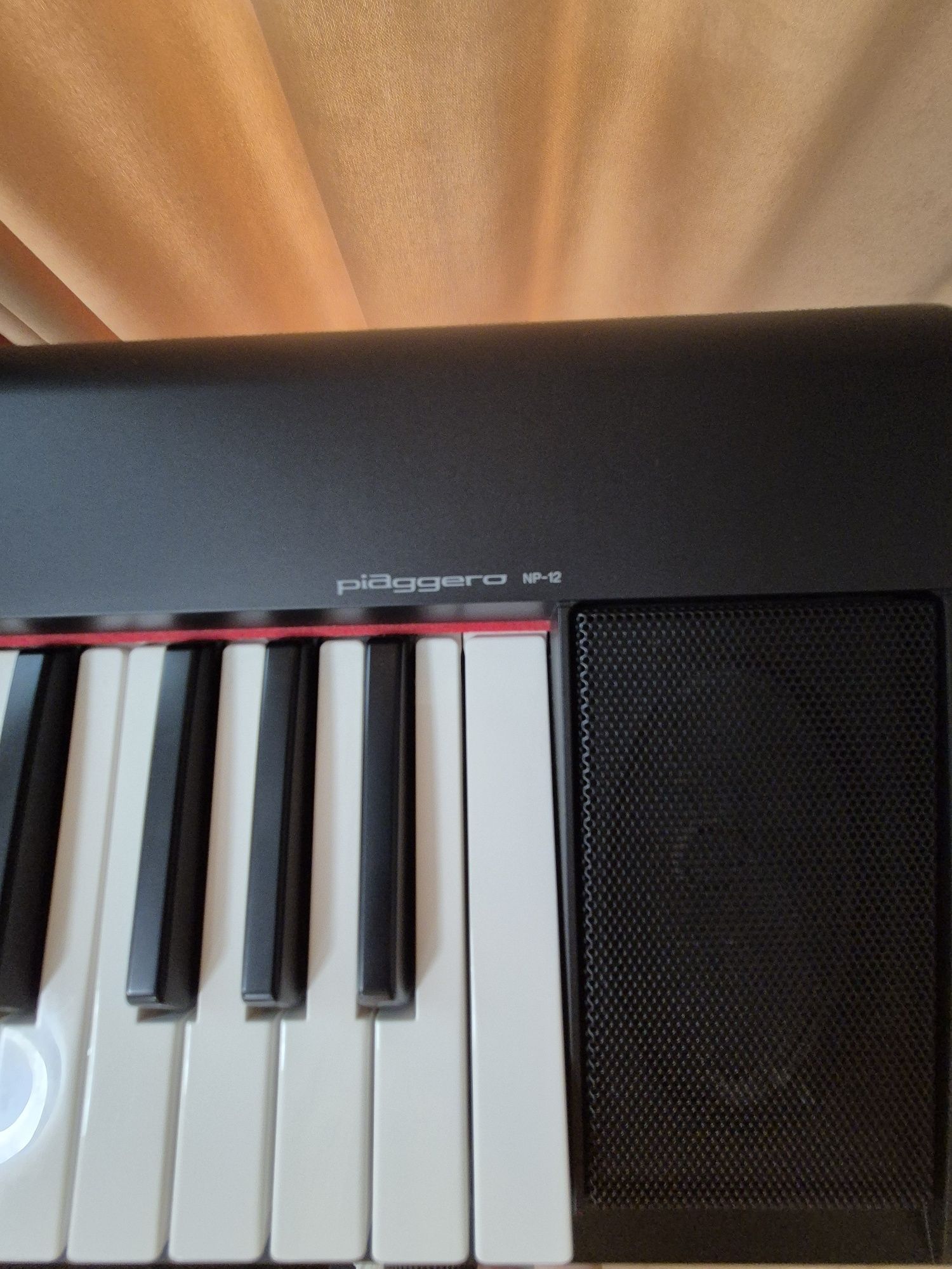 Pian Digital YAMAHA NP-12 Piaggero Black