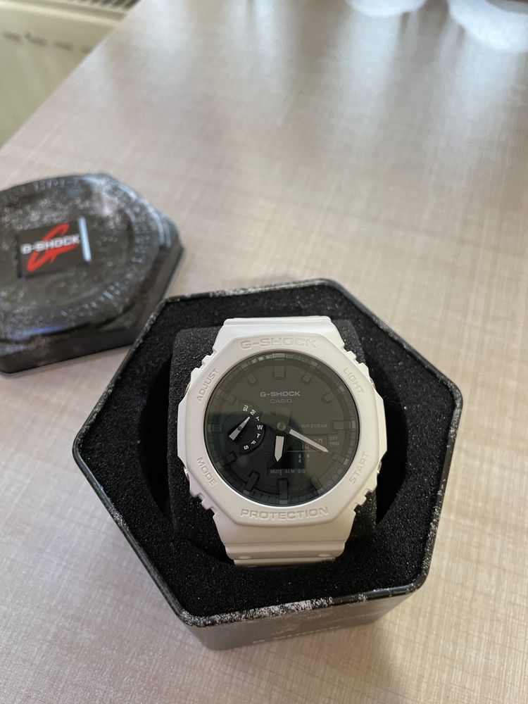 Часовник G-Shock ga-2100 casioak като нов