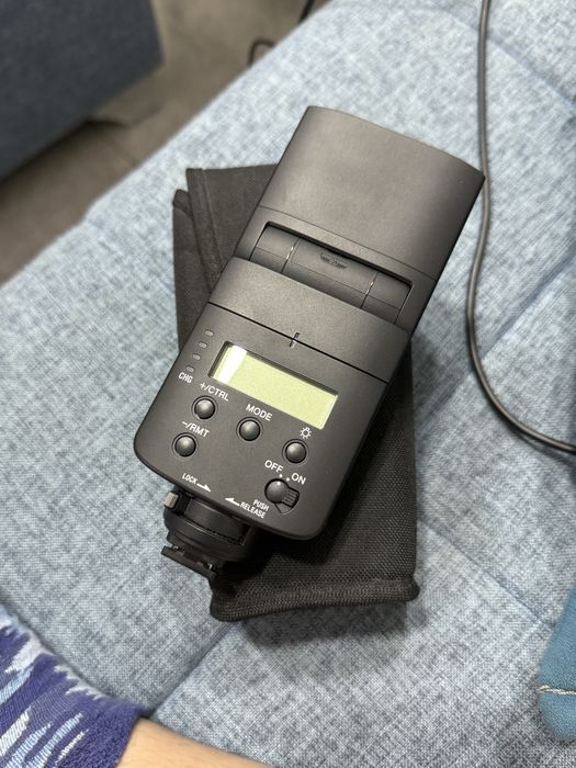 Вспышка SONY новая