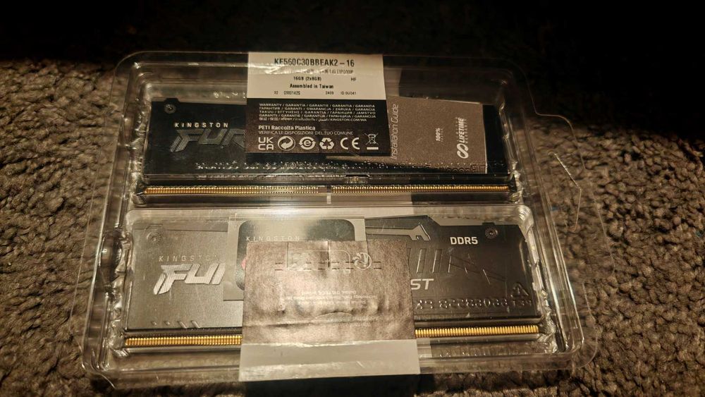 Рам памет Kingston FURY Beast RGB 16GB (2x8GB) DDR5 6000MT/s CL30