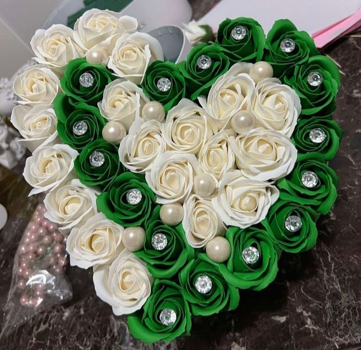 Aranjamente flori de sapun pret de la 75 ron