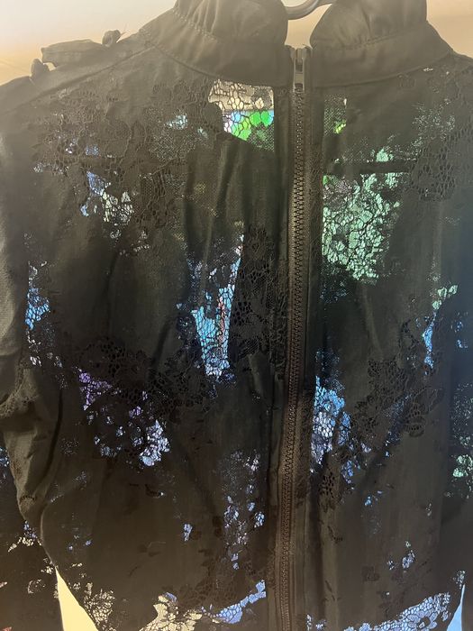 Bluza de dantela fostte buna