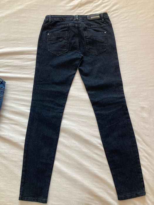 Стилни черни дънки