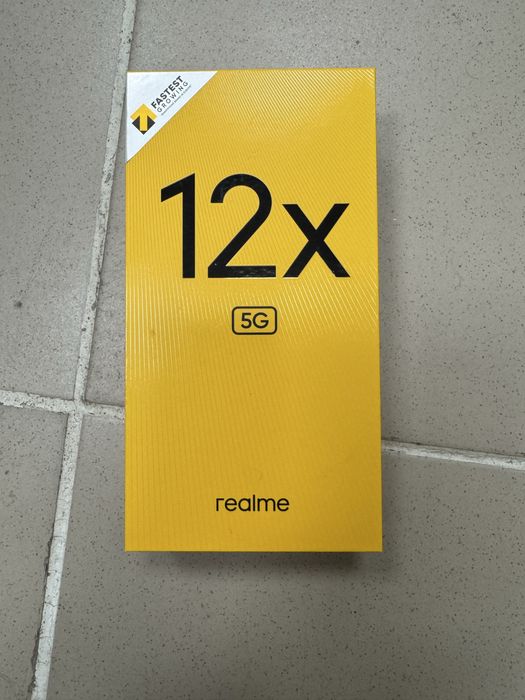 Realme 12X 5G 6/128gb / чисто нов