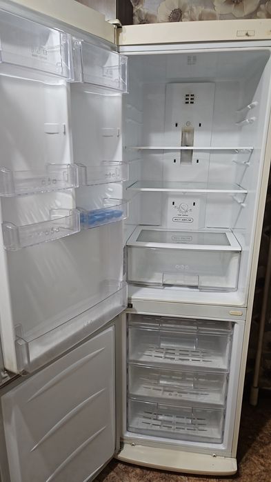 Холодильник LG б/у