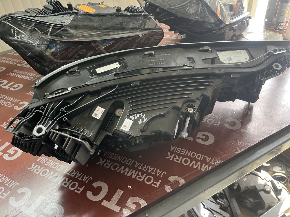 Фар BMW IX 2022 Laser