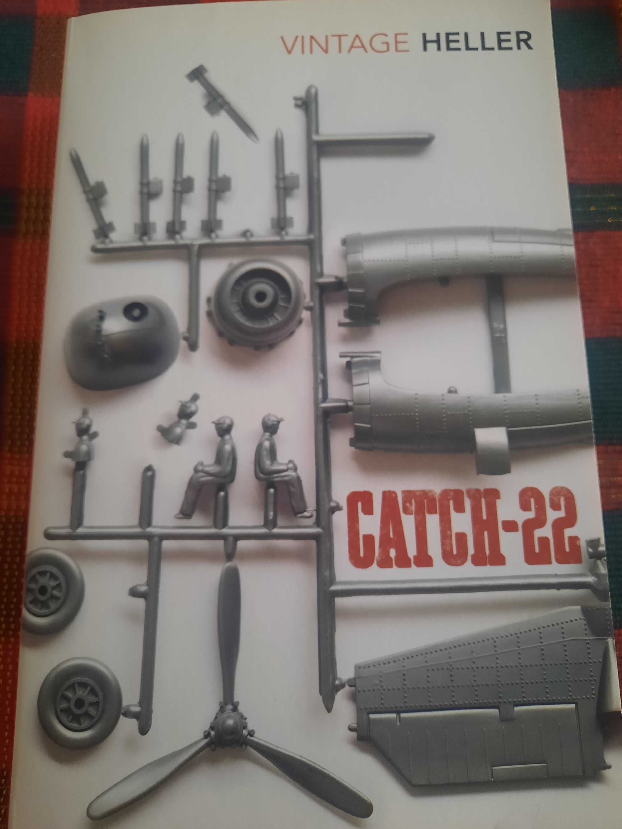 Catch 22 - carte in engleza