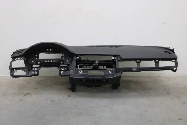 Plansa bord audi a4 b9