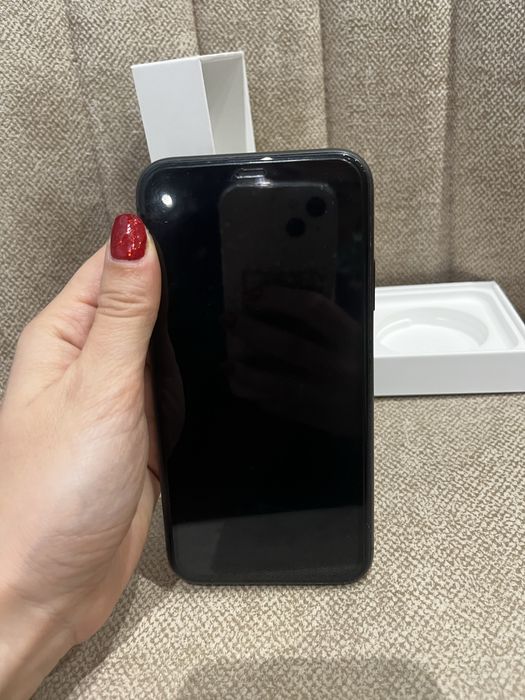 Iphone 11, 64gb черен