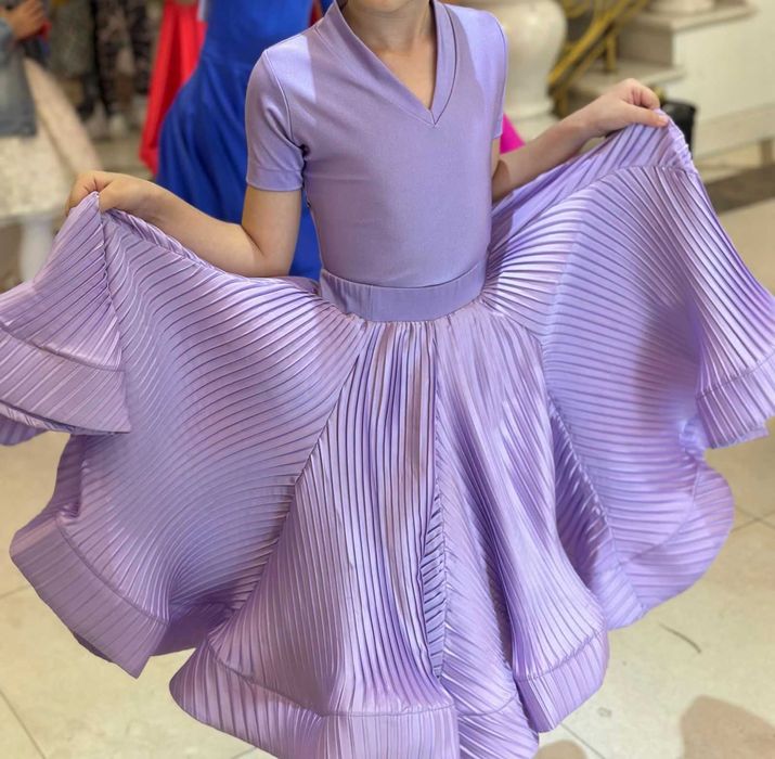 Спортивно бальное платье, в отличном сосстоянии. Для соревнований.