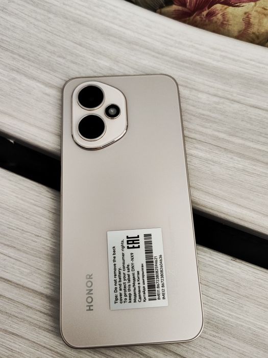 Продам HONOR 400.