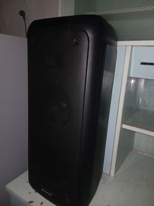 Boxa vortex vo2607 este perfect funcțional 30w rms 300pmpo lumini led