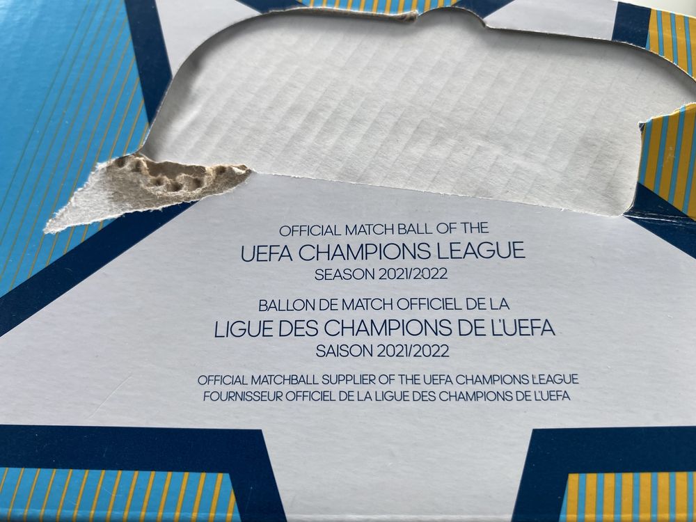 Minge oficială de fotbal UCL, marca Adidas