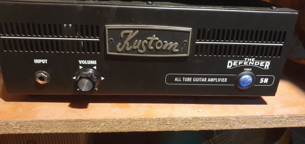 Amplificator lampi Kustom defender 5h
