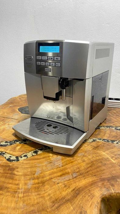 expresor / espressor delonghi magnifica