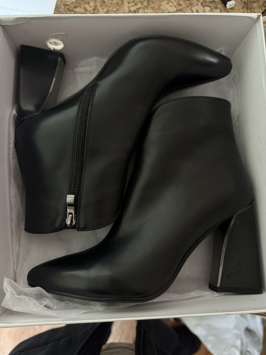 Ботильоны кожаные 38