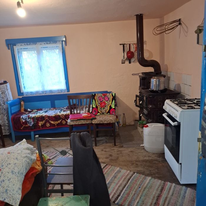 Casă de vanzare in satul Ponorel,comuna Vidra,judetul Alba.