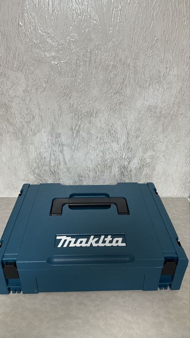 Набор электоинструментов Makita 4 в 1 с аккумуляторами и кейсом