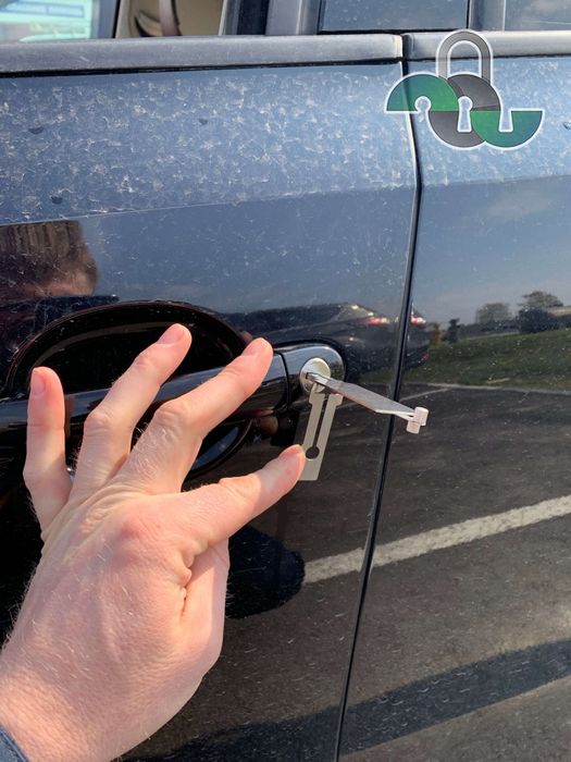 Вскрытие авто, вскрытие автомобилей