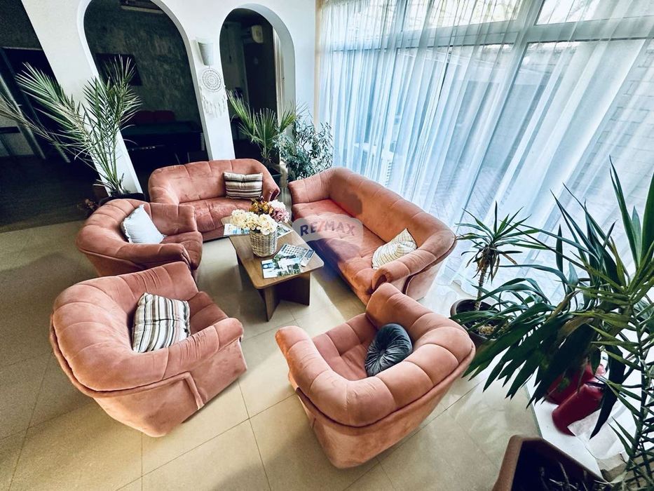 Хотел с ресторант, басейн и spa център за продажба, гр. Балчик, Я.И.