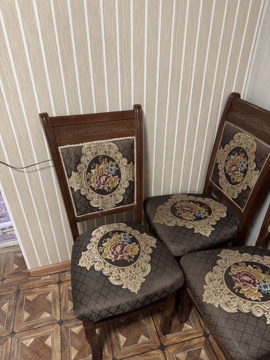 Стул сотилади 10 та