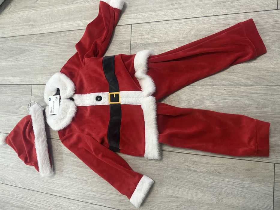 Costum Mos Craciun model deosebit
