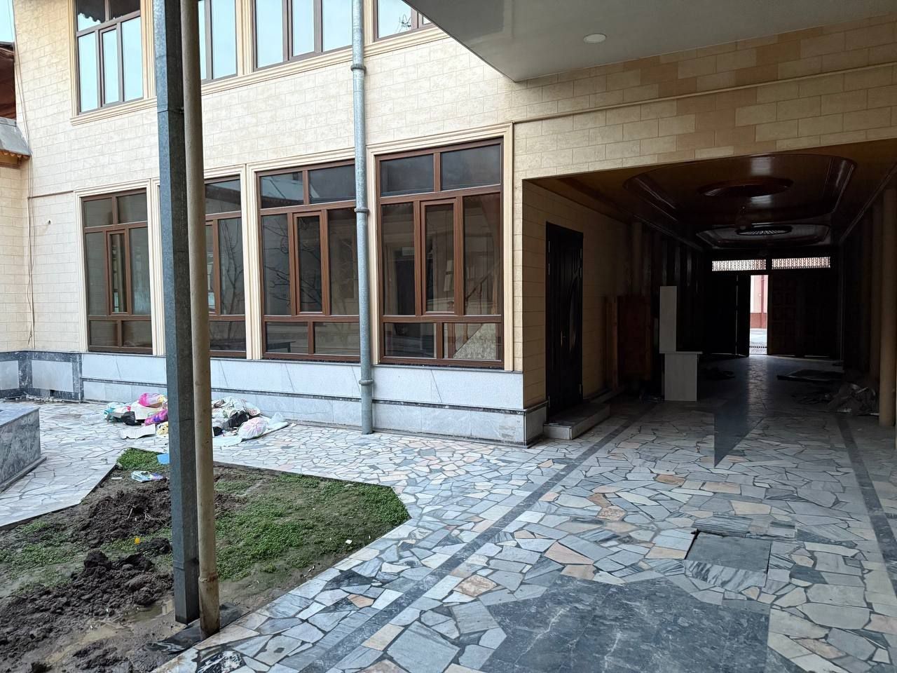 Срочно продаётся дом на участке 3.5 соток. Домбрабад махаля. 2 дома