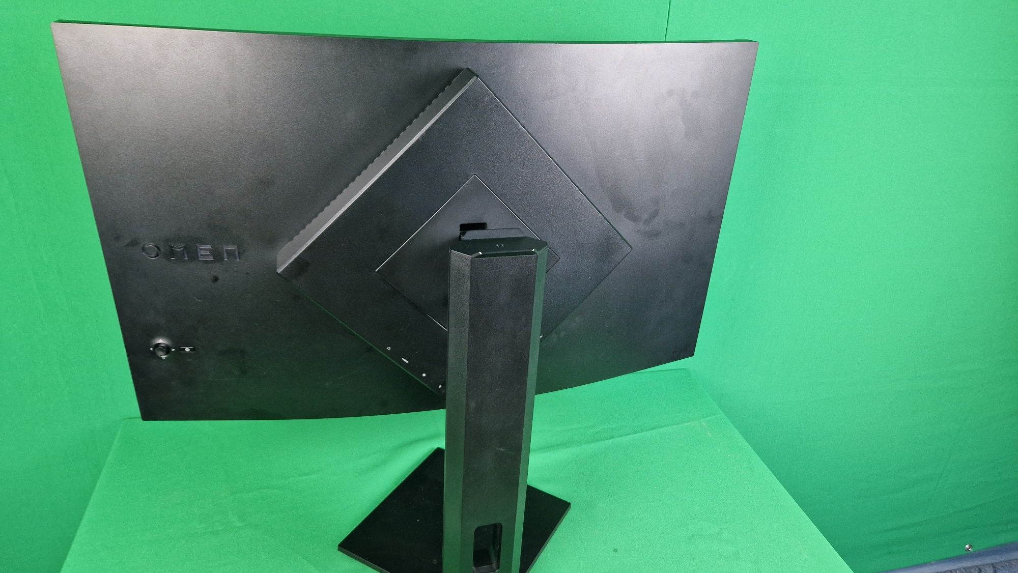 Монитор HP OMEN 27C