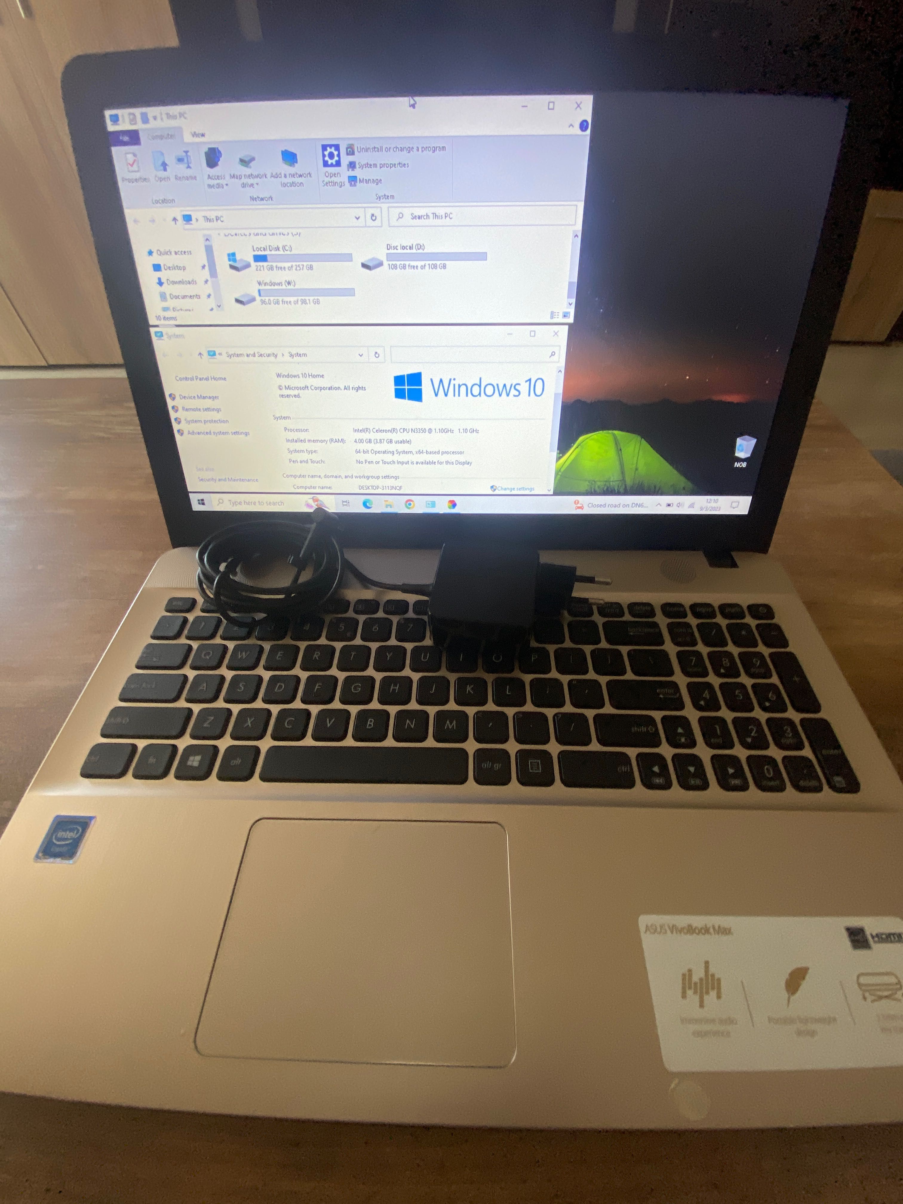 Vând laptop Asus VivoBook MAX