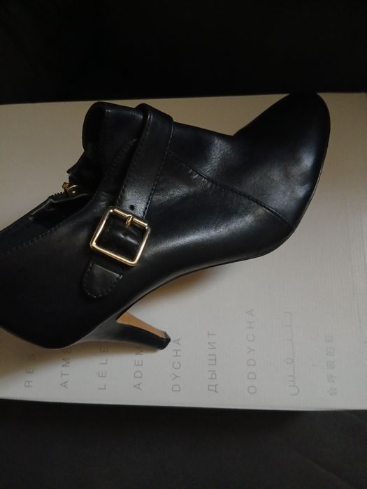 Vand botine VINCE CAMUTO