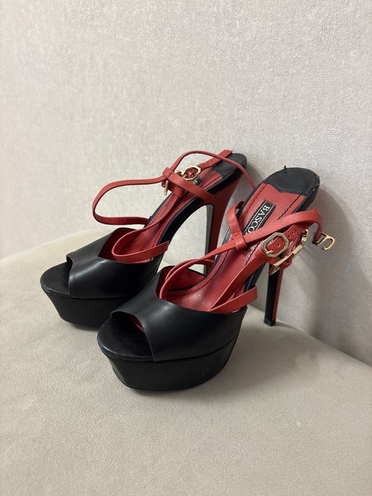 Кожаные босоножки Basconi