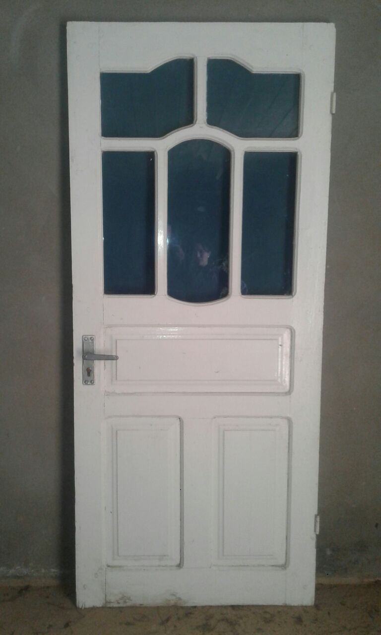 Eshik, Rom sotiladi