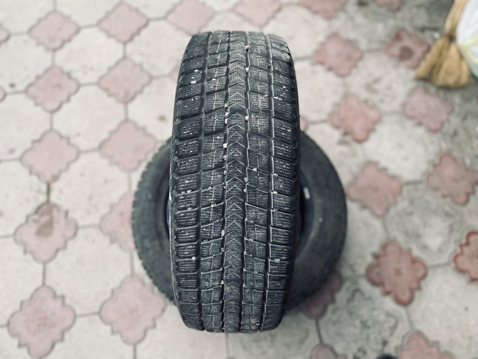 Продам резину Roadstone