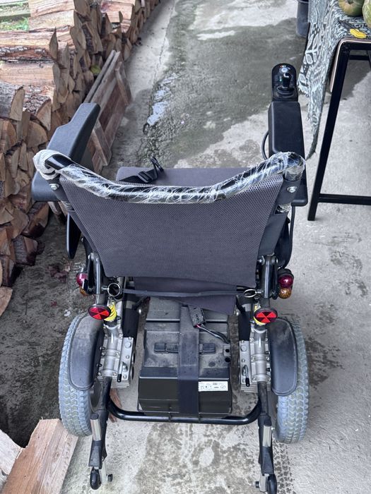Акумулаторна инвалидна количка
