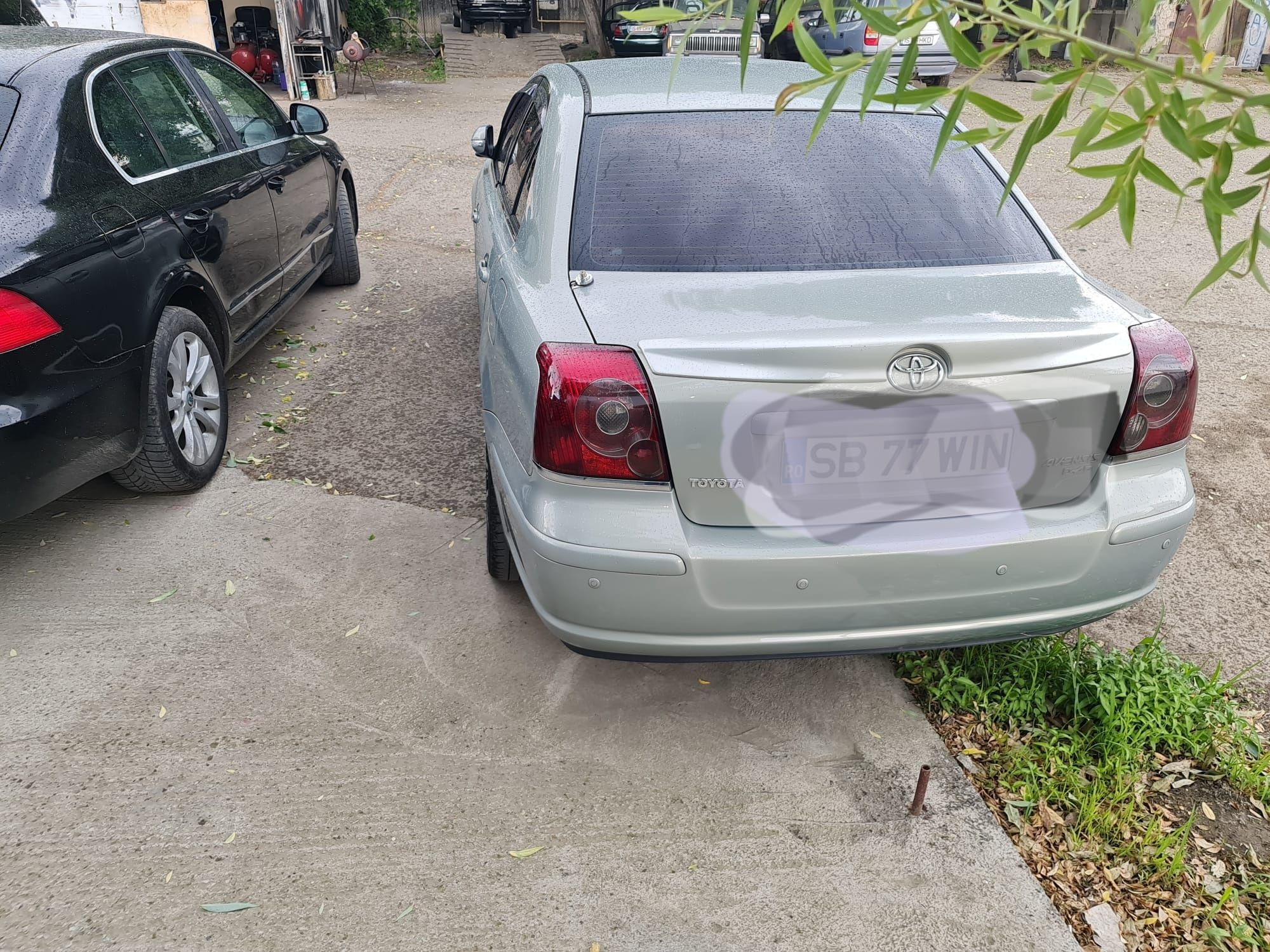 Dezmembrez Toyota Avensis T25  2008